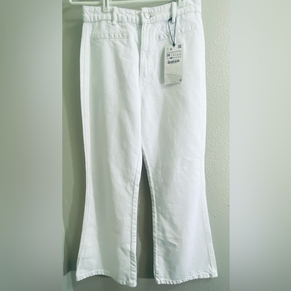 Zara white mid rise flare jeans size 4